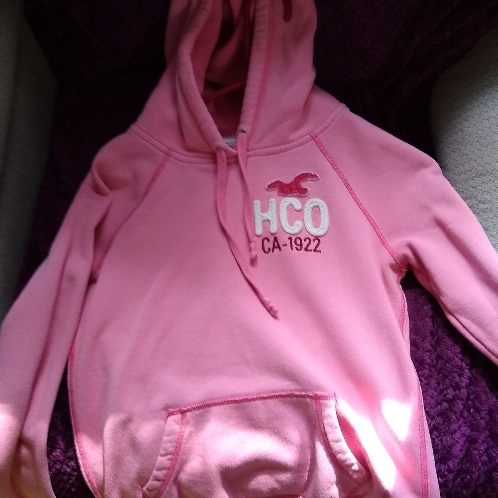 Large Hollister Pullover